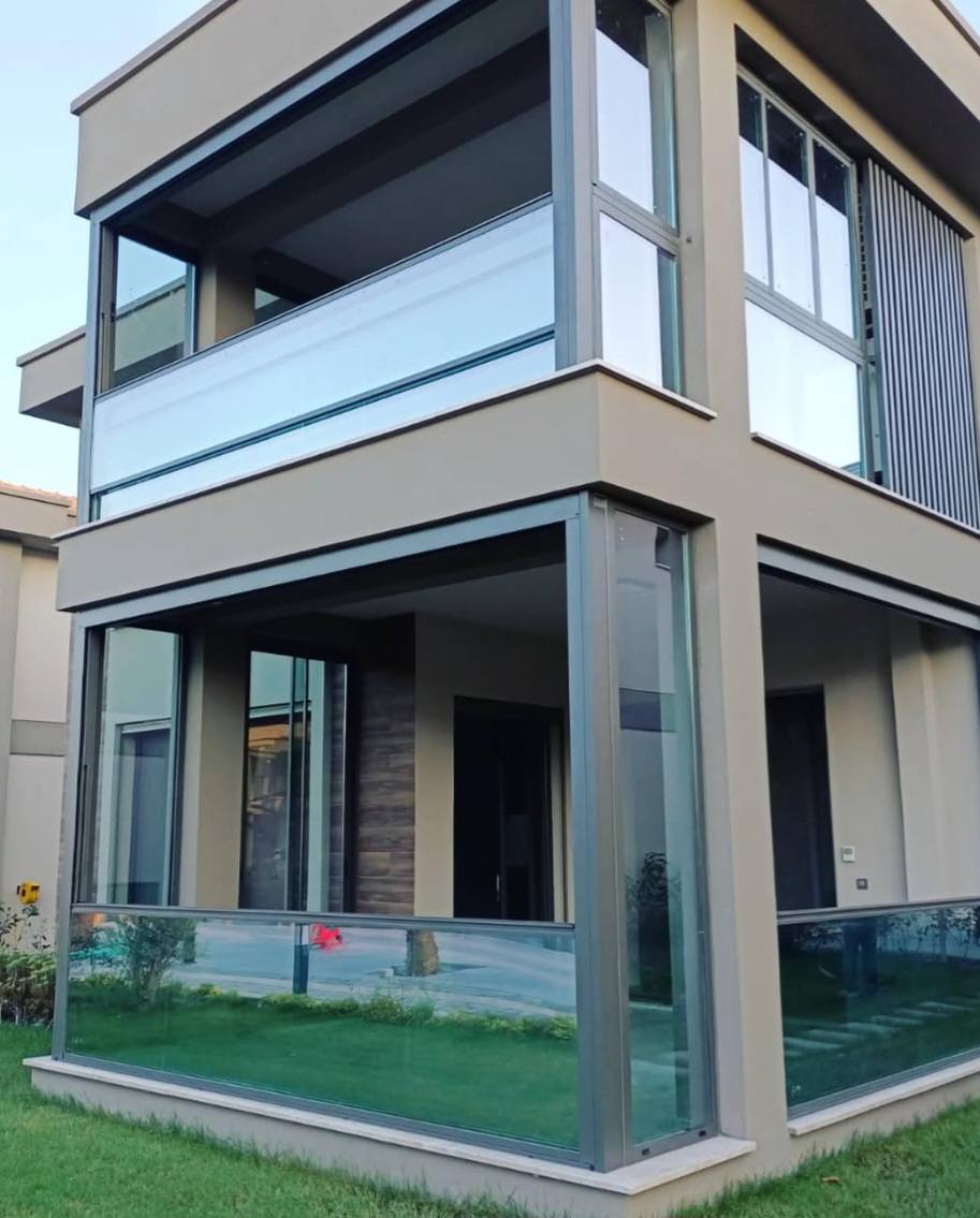 OTOMATİK GİYOTİN CAM BALKON